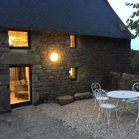 Holiday home Au Calme 2 A 6 Personnes Dans Un Paysage Totalement Paisible -plages A 22 Min- Quite 2 To 6 Persons In Total Peaceful Landscape -beaches At 22 Min- Landevant